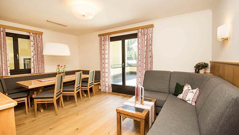 Selbstversorgerhaus Ferienwohnungen In Zauchensee Ski Amade
